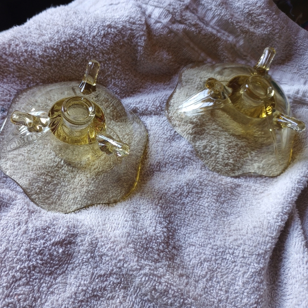 COPY - Vintage yellow glass Candle holders - Picture 2 of 3